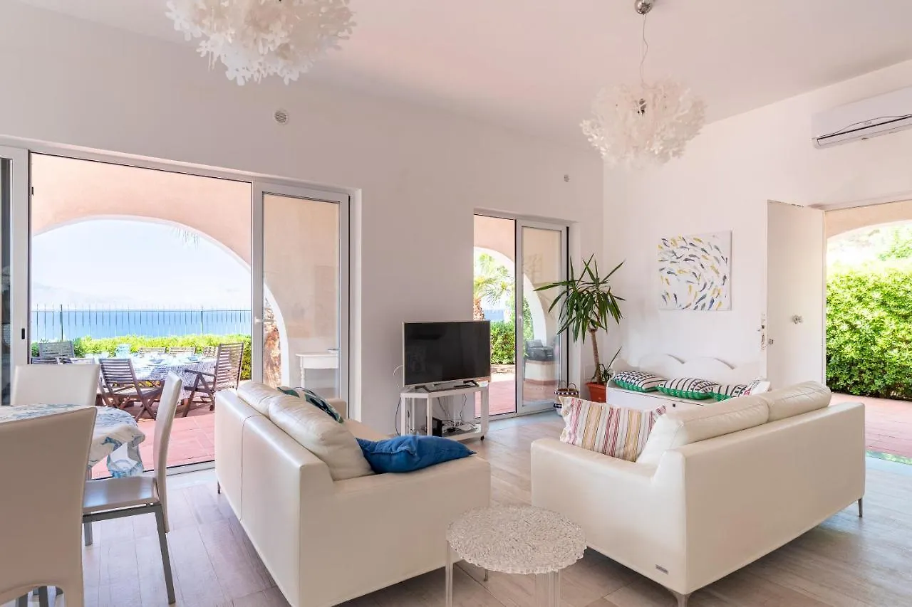 Splendida Villa Con Vista Mozzafiato E Piscina Terrasini