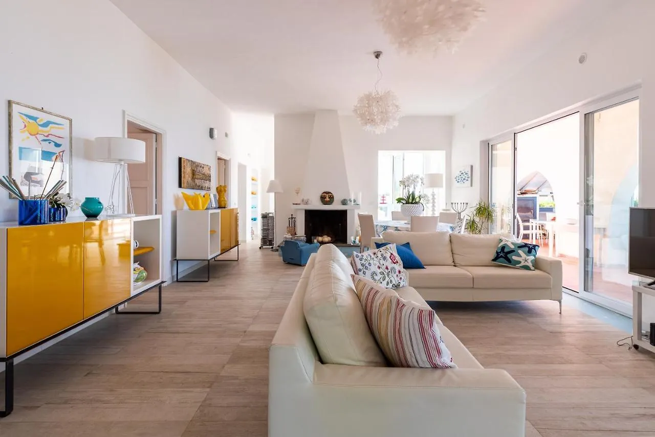 Splendida Villa Con Vista Mozzafiato E Piscina 泰拉西尼 0*,